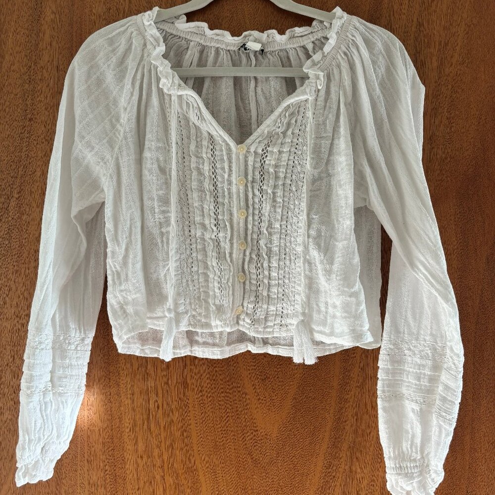 American Eagle Long-Sleeve V-Neck Tie Front Lace Blouse